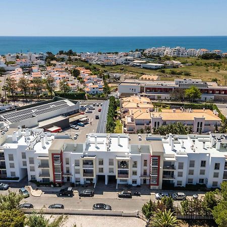 Apartamento T2 Eucalipto 2A Olhos de Agua  Kültér fotó