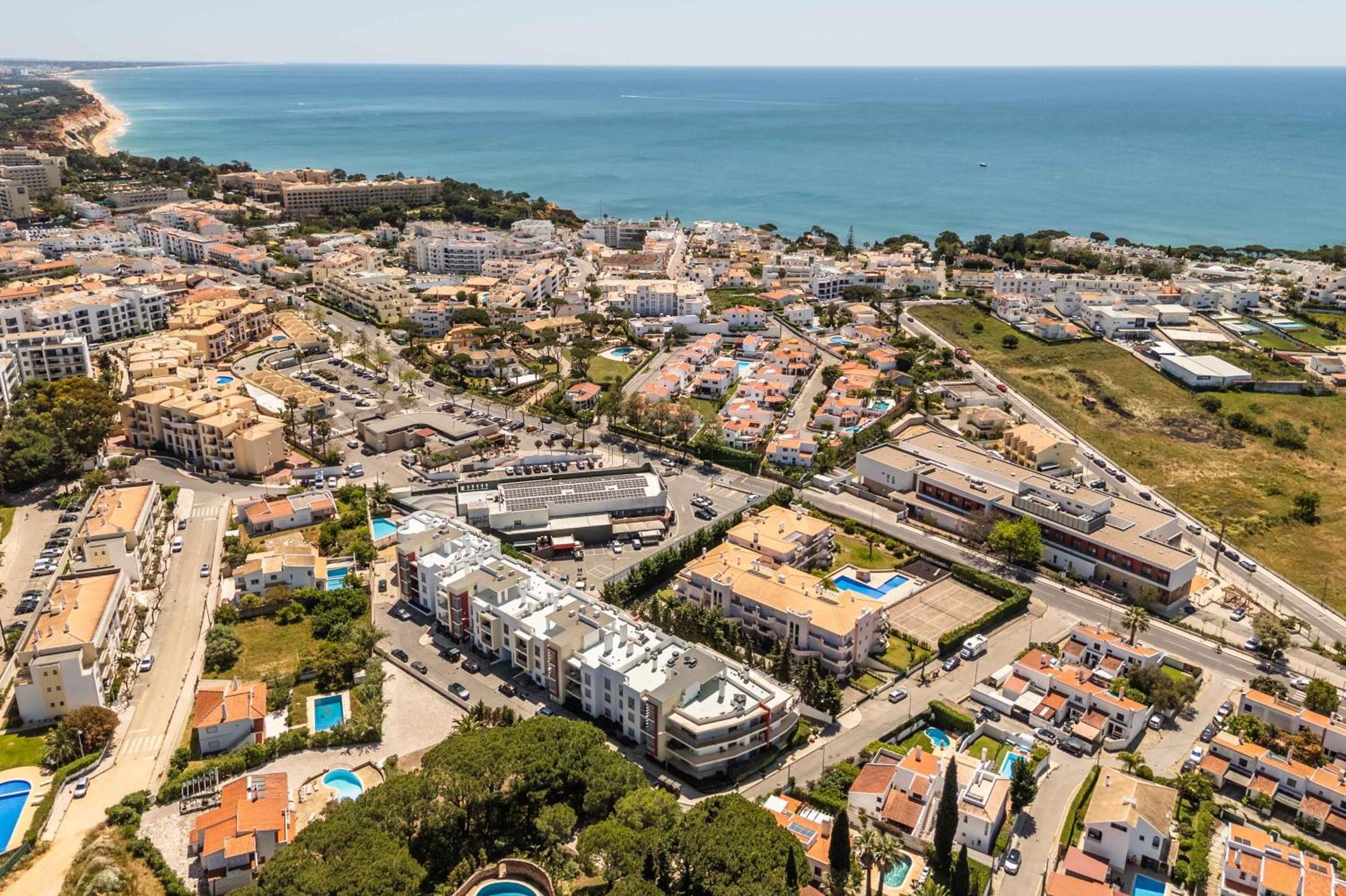 Apartamento T2 Eucalipto 2A Olhos de Agua  Kültér fotó